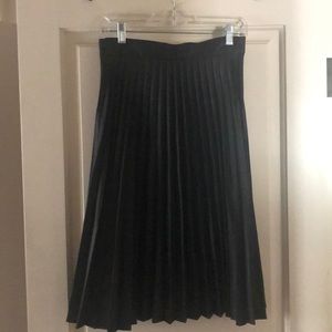 Zara Dark Gray Pleated Midi Skirt